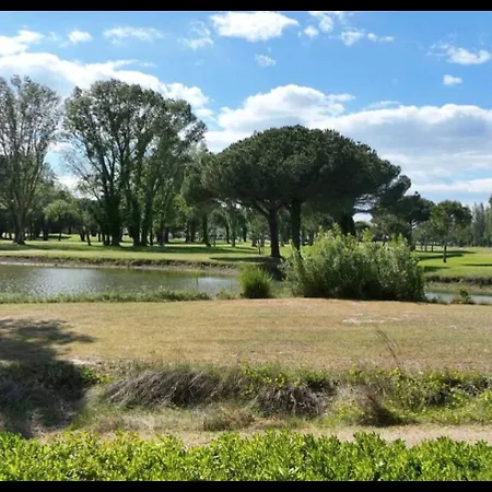 De Prestige Avec Piscine Vue Sur Le Golf De Motte וילה לה גרנד מוט