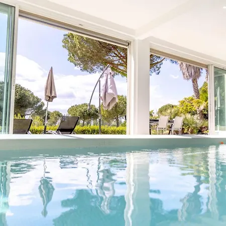 וילה De Prestige Avec Piscine Vue Sur Le Golf De Motte *