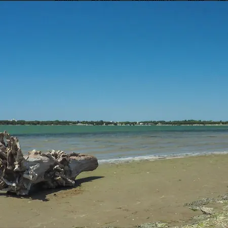 De Prestige Avec Piscine Vue Sur Le Golf De Motte וילה