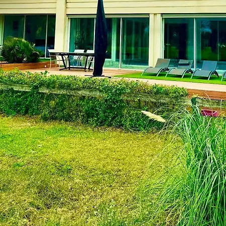 De Prestige Avec Piscine Vue Sur Le Golf De Motte וילה *