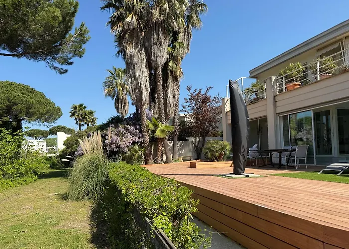 De Prestige Avec Piscine Vue Sur Le Golf De Motte Βίλα Λα Γκραντ-Μοτ