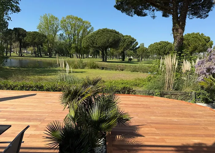 De Prestige Avec Piscine Vue Sur Le Golf De Motte Βίλα *
